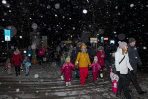 014 Pozdrav zimi in praznik luči Foto atelje Postojnatext